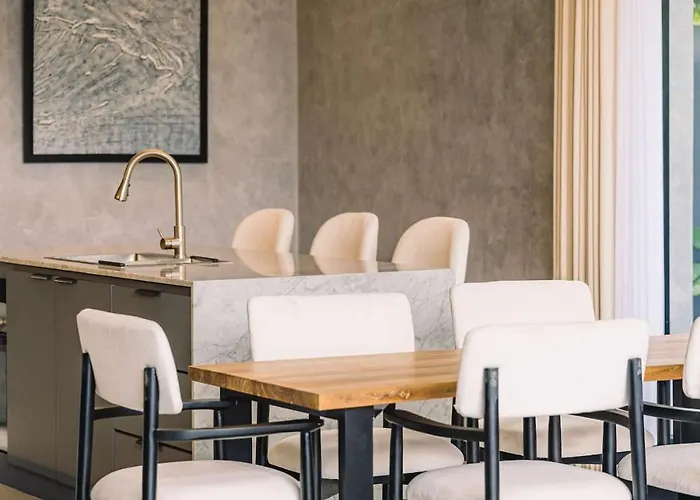 Elourea Townhouse 2br By Balangan فيلة *