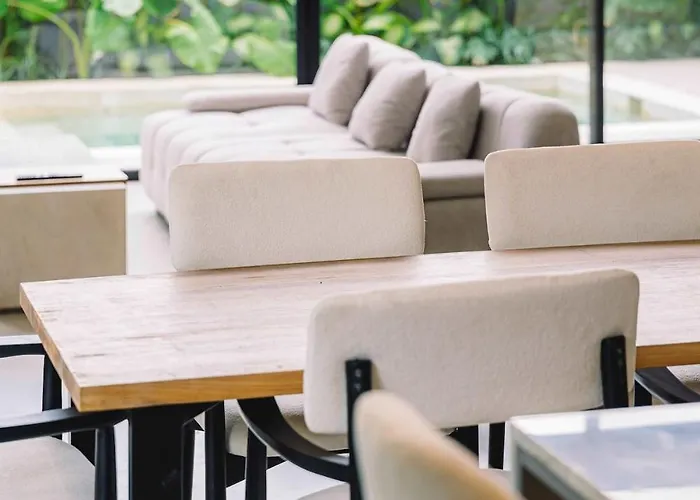 Elourea Townhouse 2br By Balangan