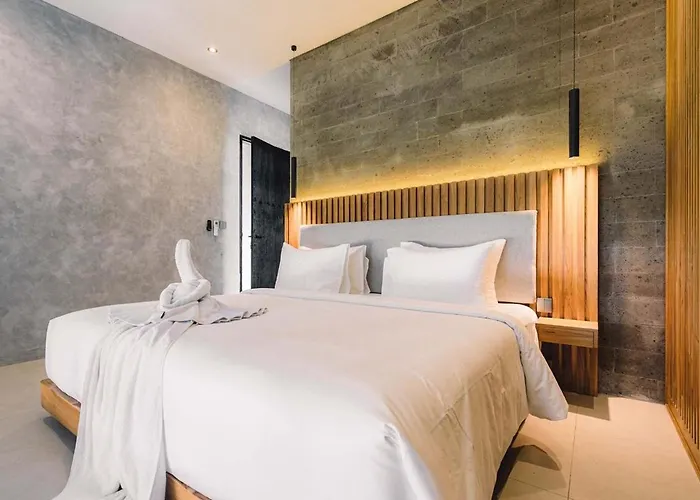 Elourea Townhouse 2br By Balangan