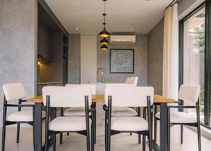 Elourea Townhouse 2br By Balangan * أُلُواتو