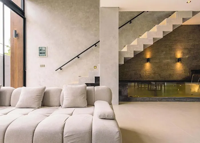 Elourea Townhouse 2br By Balangan فيلة *